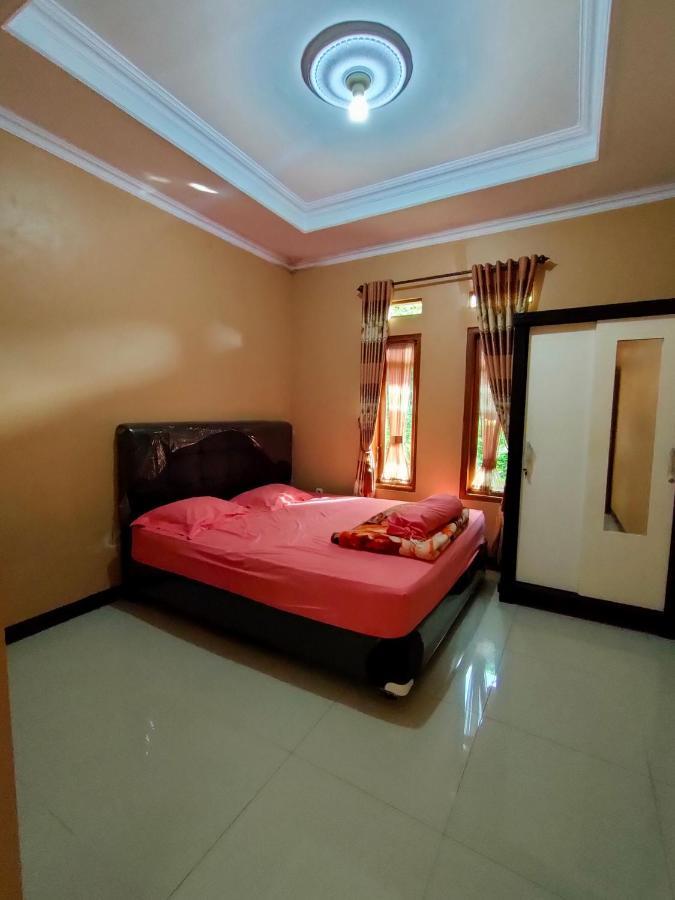 Villa Edwin Puncak Bogor Bagian luar foto