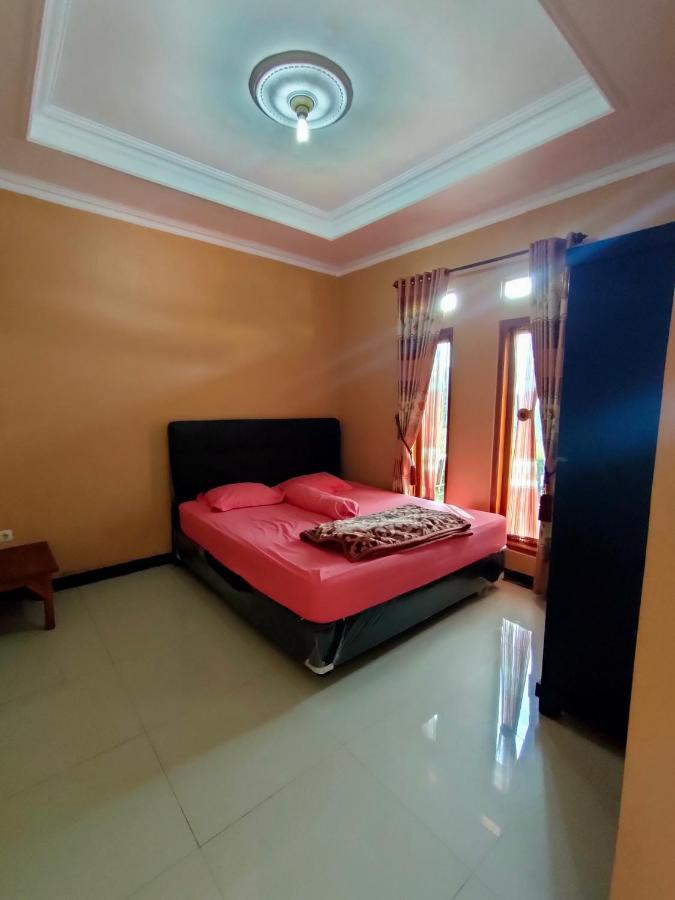 Villa Edwin Puncak Bogor Bagian luar foto