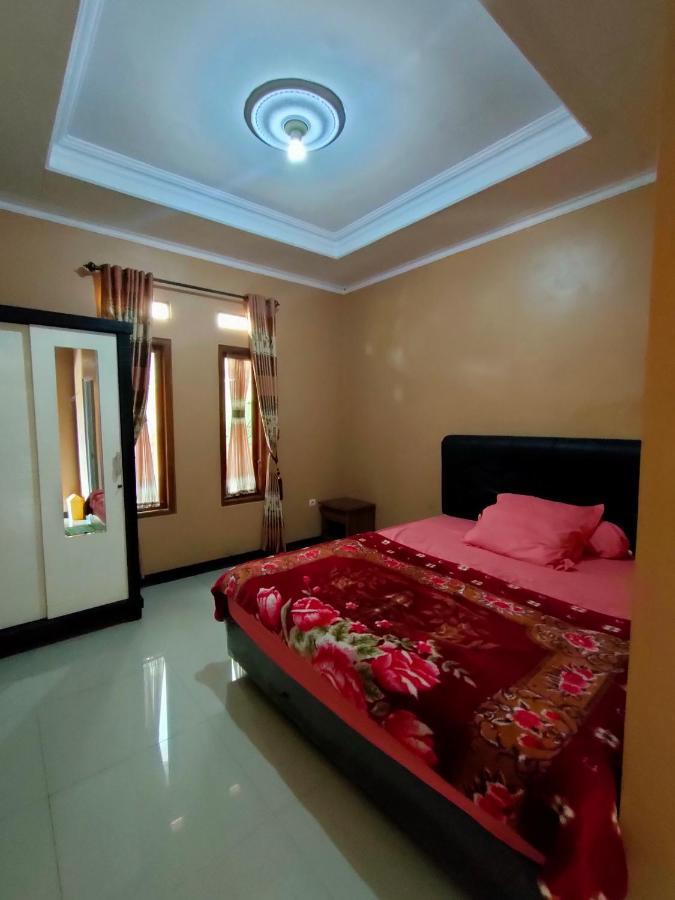 Villa Edwin Puncak Bogor Bagian luar foto