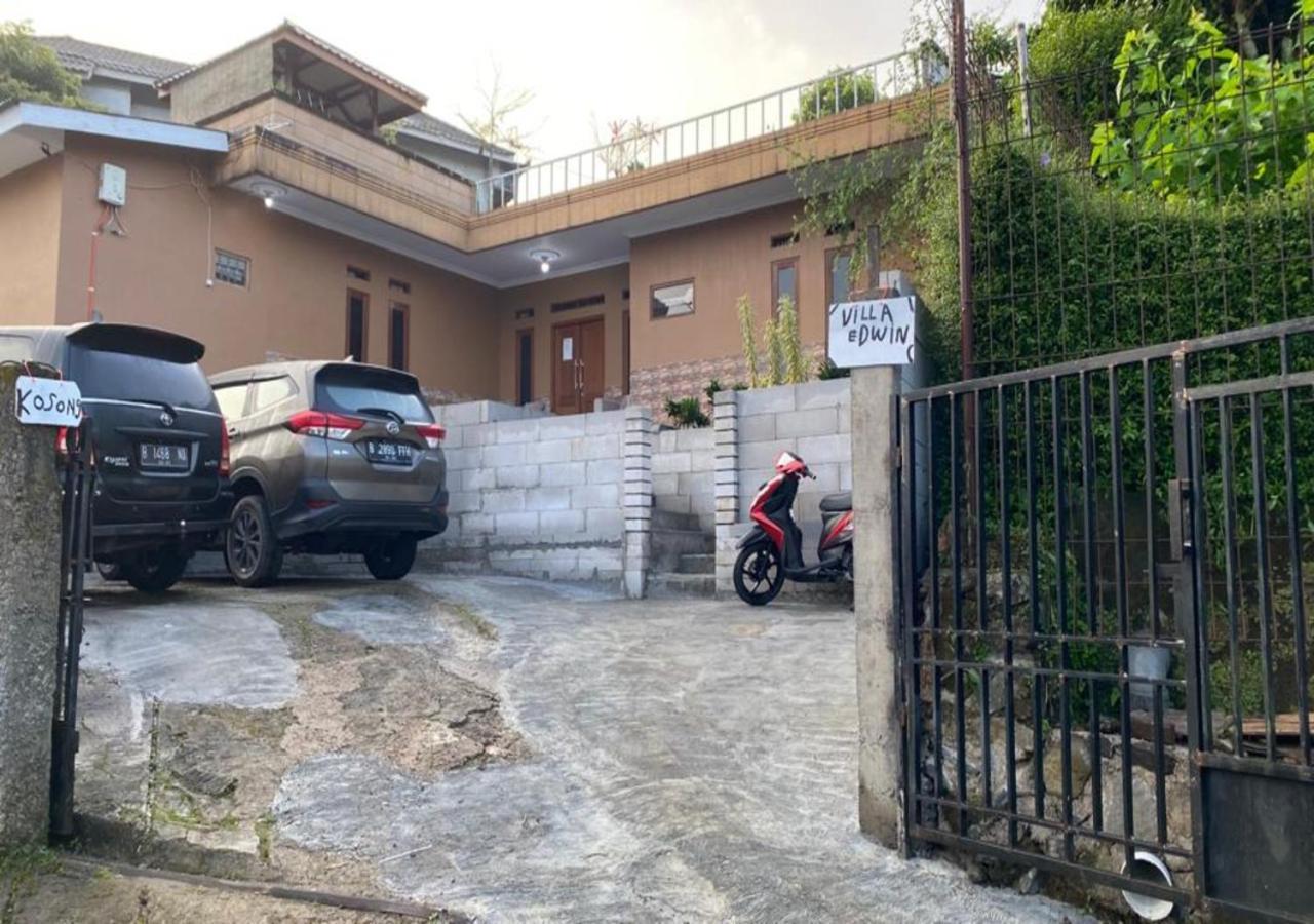 Villa Edwin Puncak Bogor Bagian luar foto